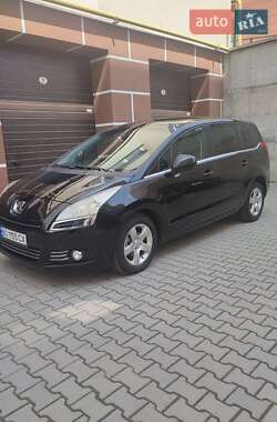 Микровэн Peugeot 5008 2011 в 