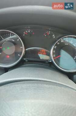 Микровэн Peugeot 5008 2011 в 