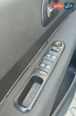 Микровэн Peugeot 5008 2011 в 