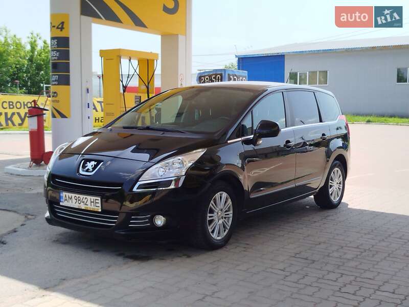 Микровэн Peugeot 5008 2010 в Житомире
