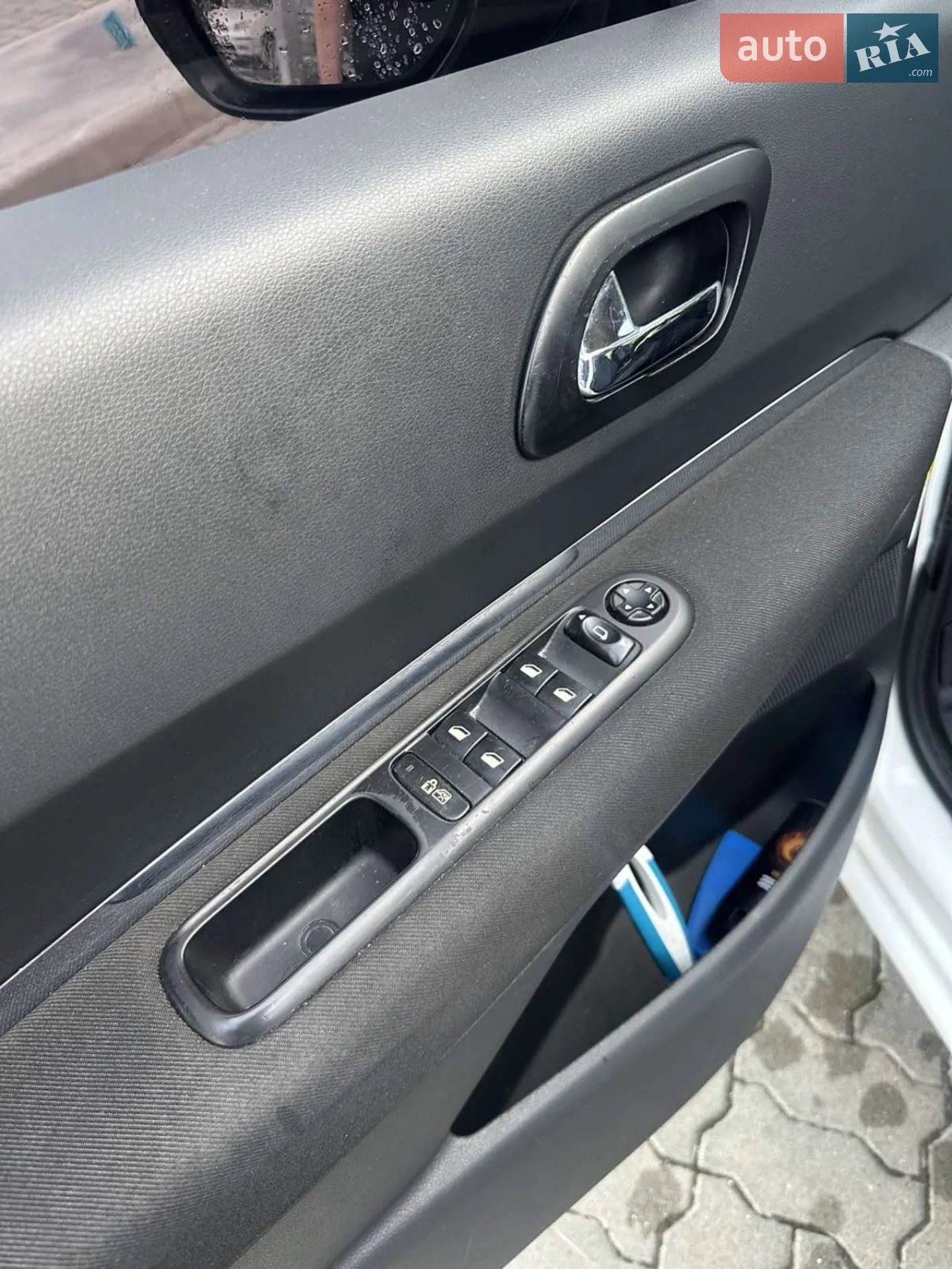 2011 Peugeot 5008 - мініатюра 13