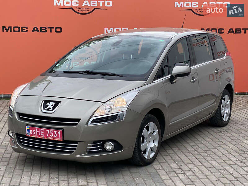 Peugeot 5008 2011