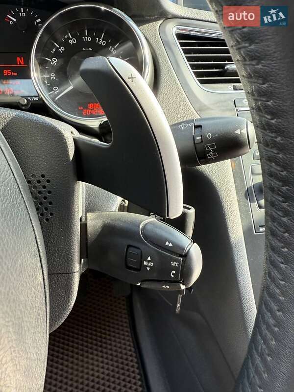 Микровэн Peugeot 5008 2013 в Виннице