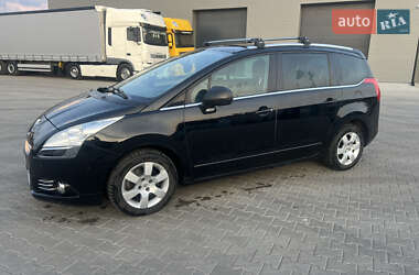 Микровэн Peugeot 5008 2011 в 