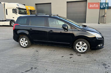 Микровэн Peugeot 5008 2011 в 