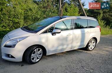 Микровэн Peugeot 5008 2013 в 