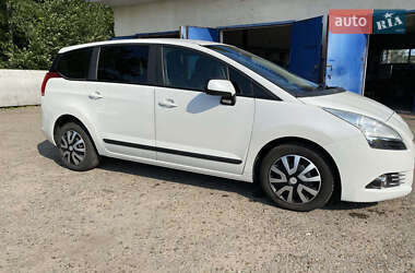Микровэн Peugeot 5008 2013 в 