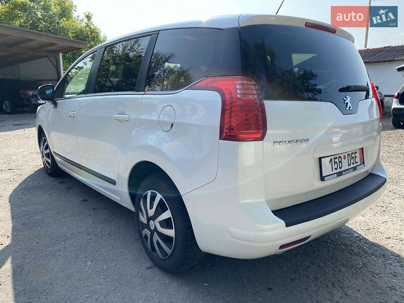 Микровэн Peugeot 5008 2013 в Калуше