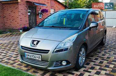 Мікровен Peugeot 5008 2011 в Малині