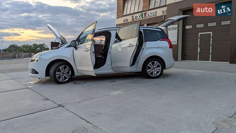 Мікровен Peugeot 5008 2010 в Львові