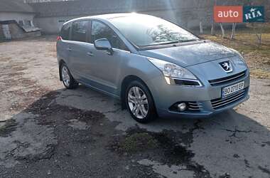 Микровэн Peugeot 5008 2010 в 