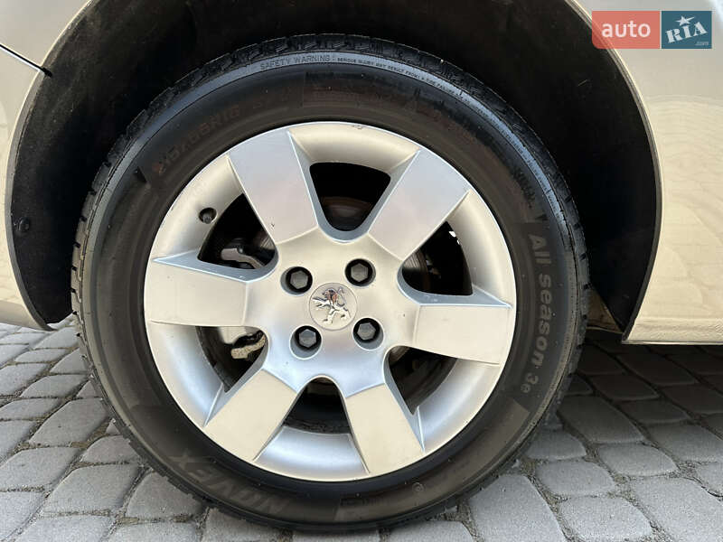 Мікровен Peugeot 5008 2012 в Львові