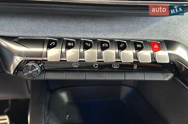 Внедорожник / Кроссовер Peugeot 5008 2019 в 
