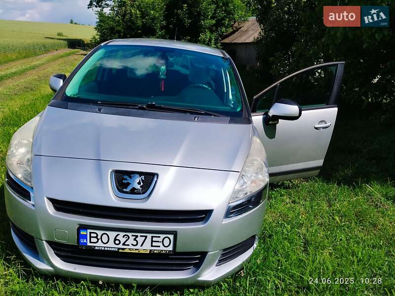 Peugeot 5008 2010