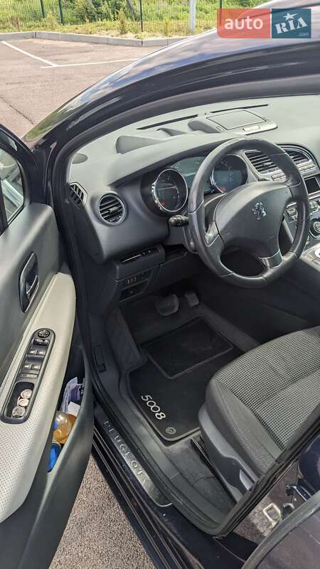 Мікровен Peugeot 5008 2011 в Рівному