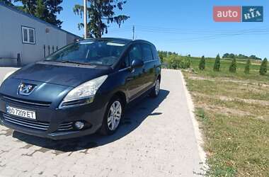 Мікровен Peugeot 5008 2011 в Борщеві