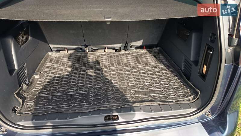 Мікровен Peugeot 5008 2013 в Тернополі