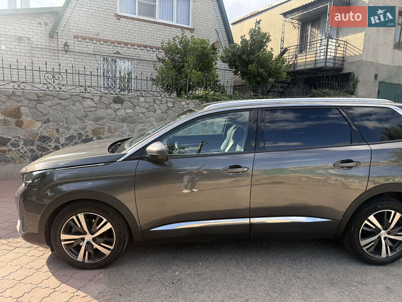 Позашляховик / Кросовер Peugeot 5008 2020 в Запоріжжі
