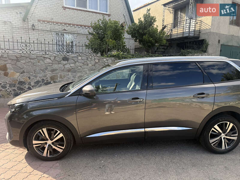 Позашляховик / Кросовер Peugeot 5008 2020 в Запоріжжі