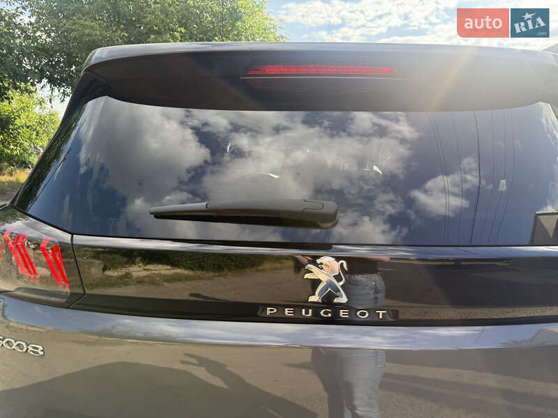 Позашляховик / Кросовер Peugeot 5008 2020 в Запоріжжі