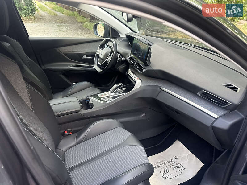 Позашляховик / Кросовер Peugeot 5008 2020 в Запоріжжі