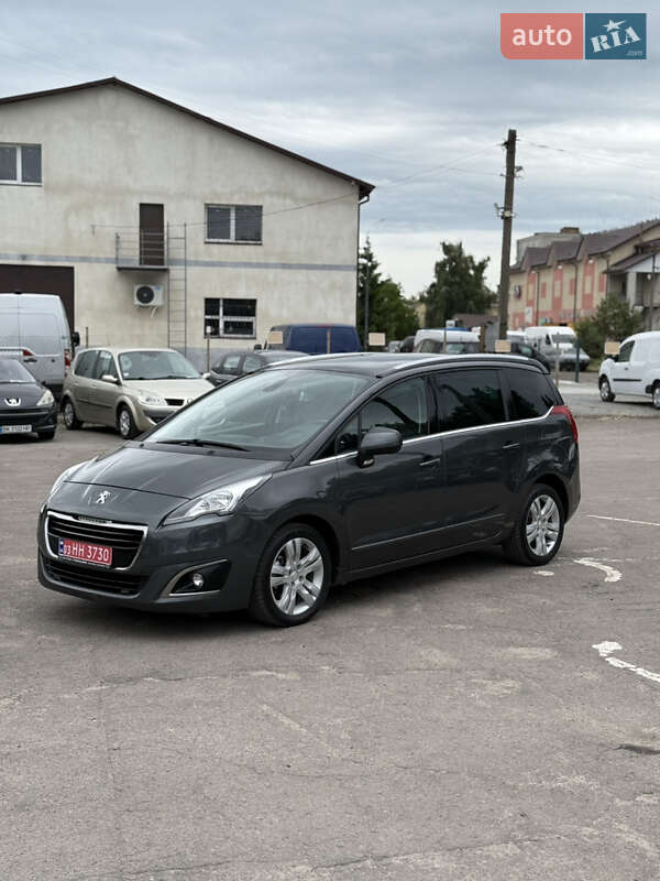 Peugeot 5008 2015
