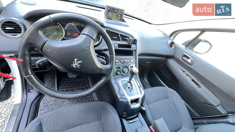 Микровэн Peugeot 5008 2015 в Черновцах