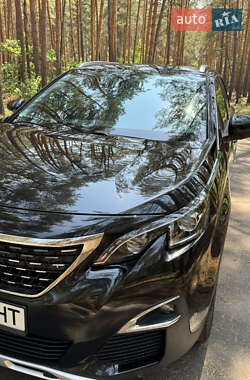 Позашляховик / Кросовер Peugeot 5008 2017 в Полтаві