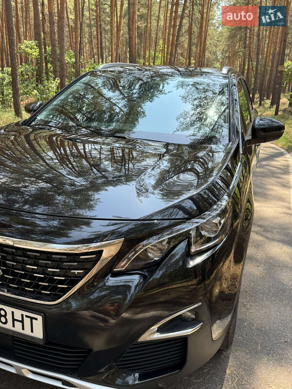 Внедорожник / Кроссовер Peugeot 5008 2017 в Полтаве