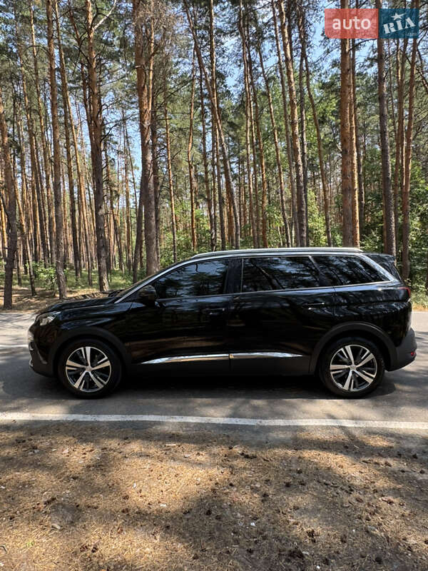 Внедорожник / Кроссовер Peugeot 5008 2017 в Полтаве