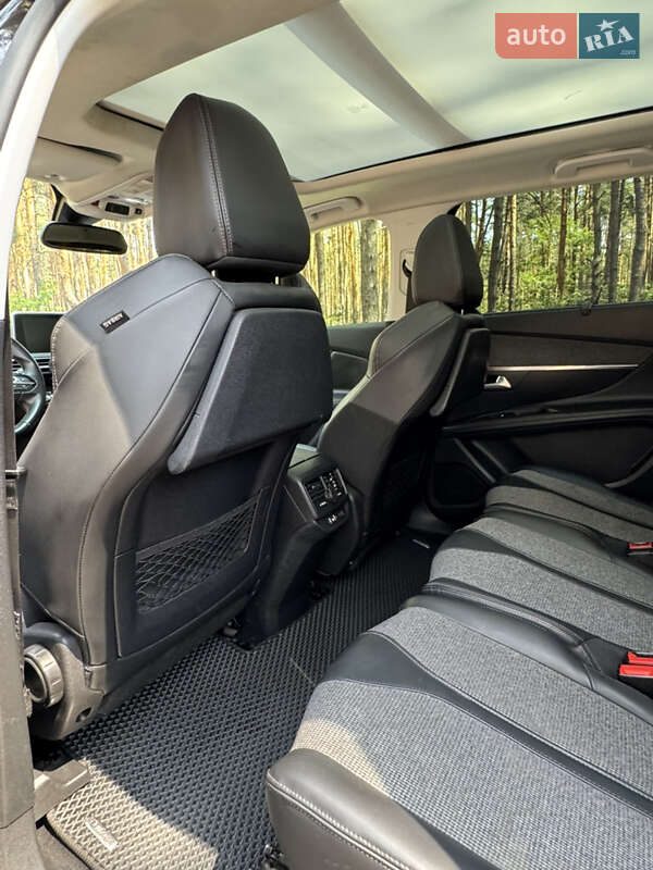 Внедорожник / Кроссовер Peugeot 5008 2017 в Полтаве