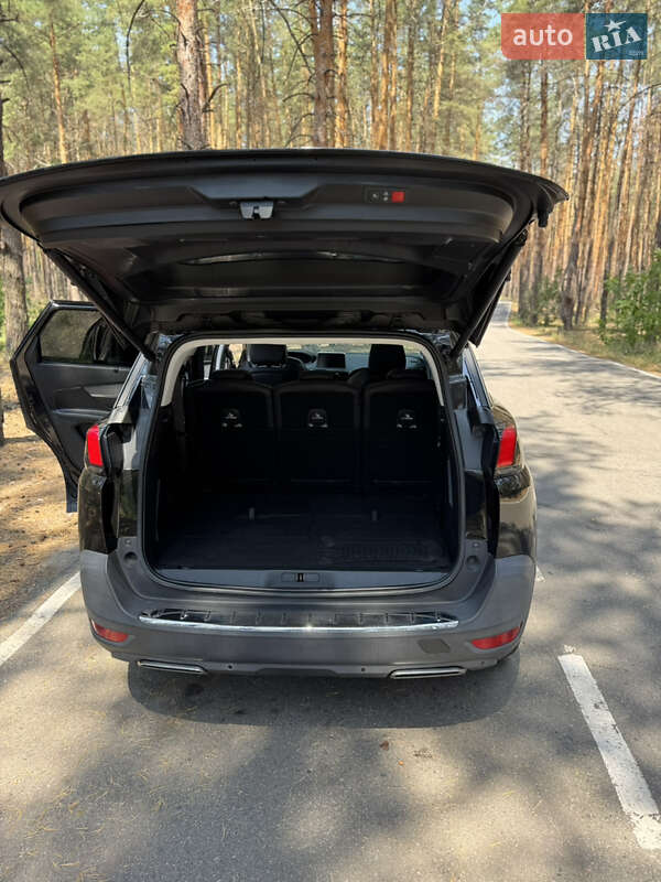 Внедорожник / Кроссовер Peugeot 5008 2017 в Полтаве