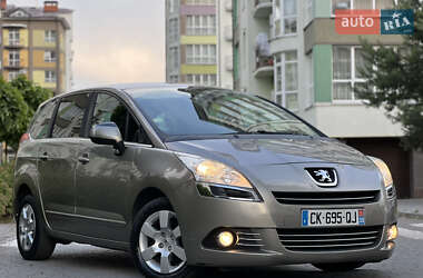 Микровэн Peugeot 5008 2013 в Ивано-Франковске