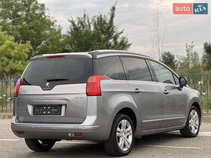 Микровэн Peugeot 5008 2016 в Дрогобыче