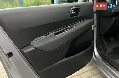 Микровэн Peugeot 5008 2016 в 