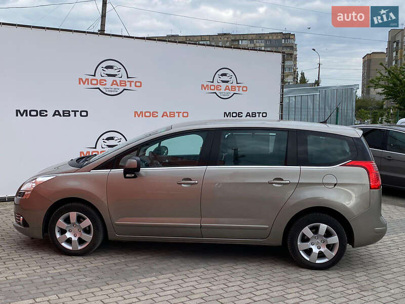 Микровэн Peugeot 5008 2011 в Ровно