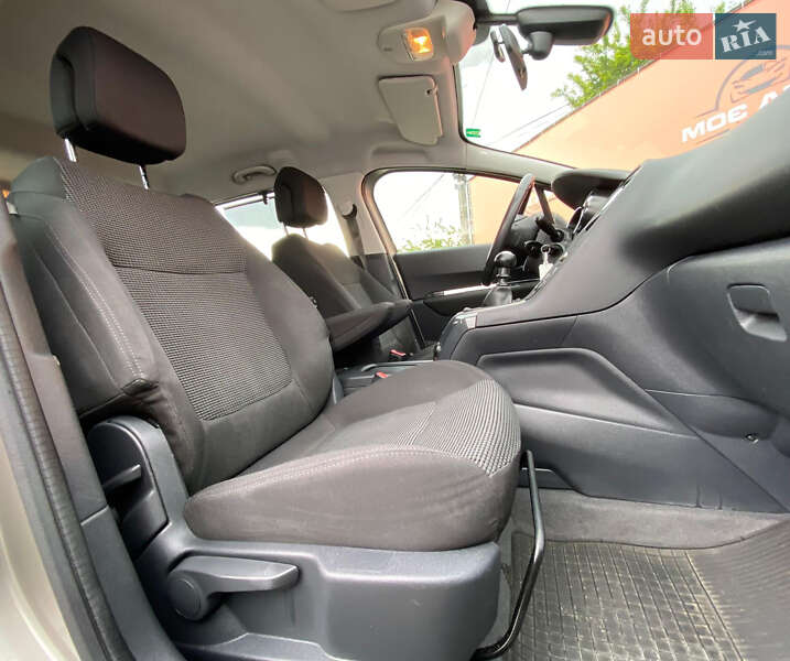 Микровэн Peugeot 5008 2011 в Ровно