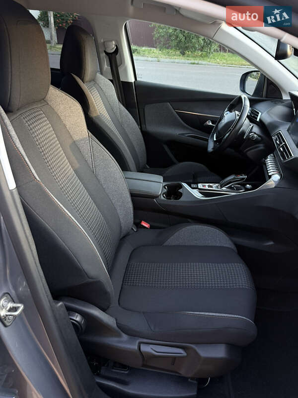 Внедорожник / Кроссовер Peugeot 5008 2020 в Черкассах