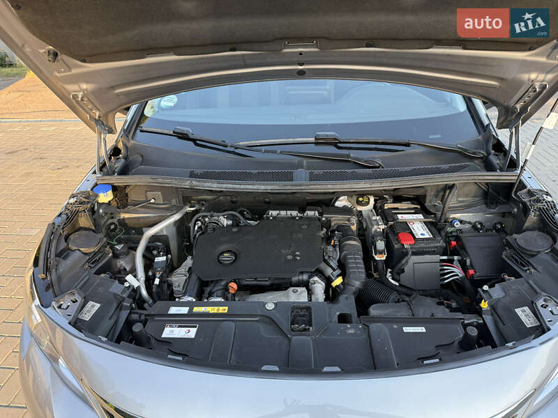 Внедорожник / Кроссовер Peugeot 5008 2020 в Черкассах