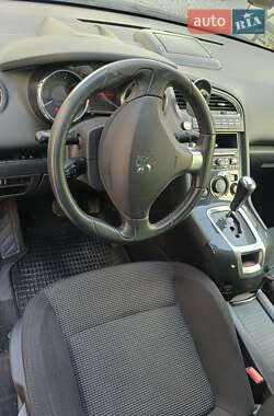Микровэн Peugeot 5008 2010 в Ровно