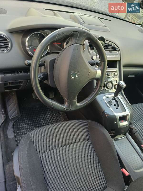 Peugeot 5008 2010