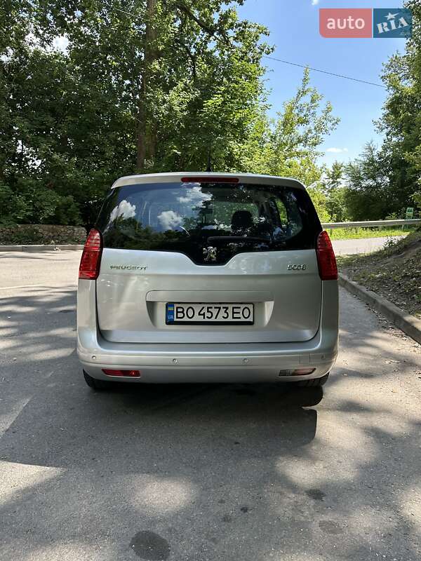 Микровэн Peugeot 5008 2011 в Тернополе