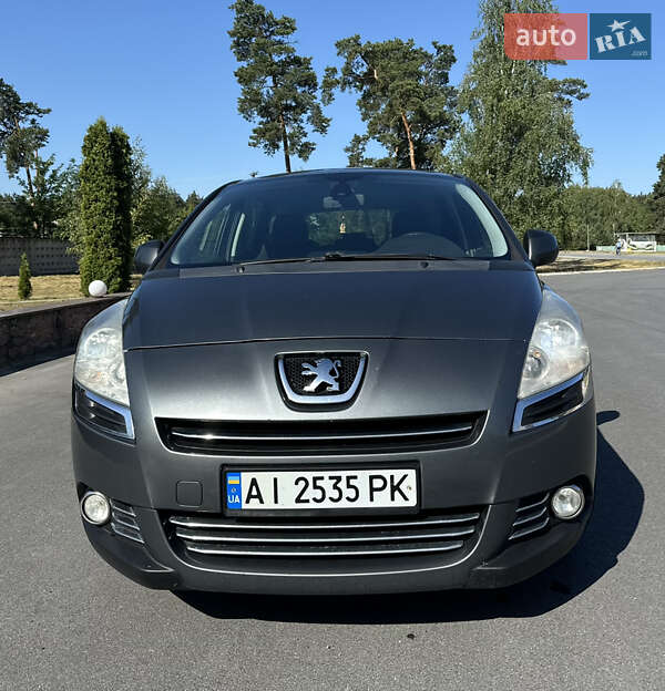 Peugeot 5008 2013