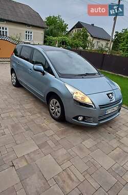 Микровэн Peugeot 5008 2011 в 
