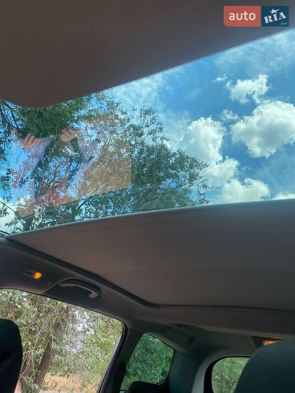 Микровэн Peugeot 5008 2011 в Днепре