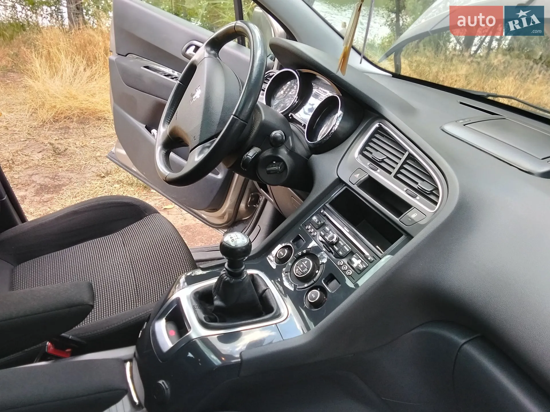 2011 Peugeot 5008 - мініатюра 15
