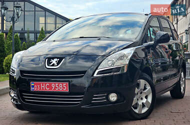 Микровэн Peugeot 5008 2012 в 