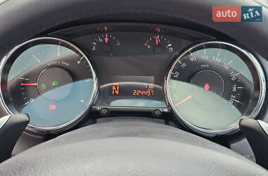 Микровэн Peugeot 5008 2012 в 