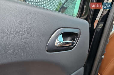Микровэн Peugeot 5008 2012 в 