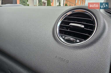 Микровэн Peugeot 5008 2012 в 